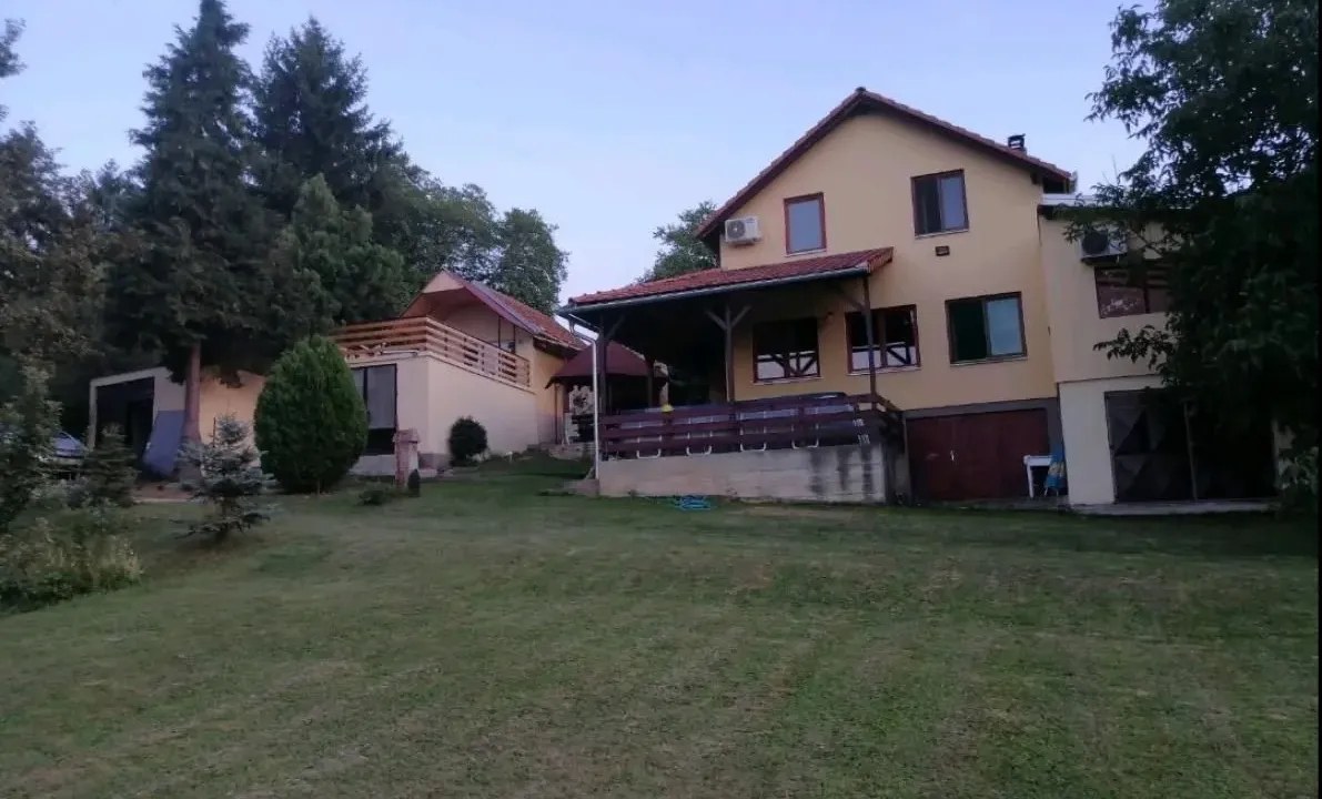 Prodaja, kuća, 180m², Sremska Kamenica, Petrovaradin