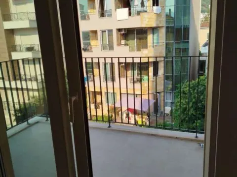 Prodaja, dvosoban stan, 65m², Centar, Budva - image 2