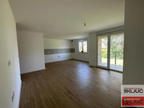 Izdavanje, četvorosoban stan, 83m², Adice, Novi Sad Sve Podlokacije - image 2