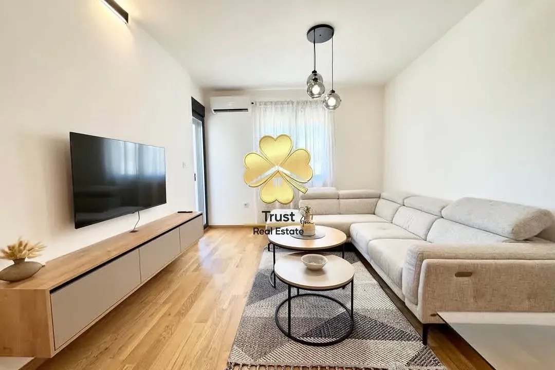 Izdavanje, jednosoban stan, 50m², City Kvart, Podgorica