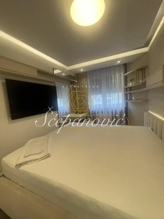 Izdavanje, dvosoban stan, 52m², Grbavica, Novi Sad Sve Podlokacije