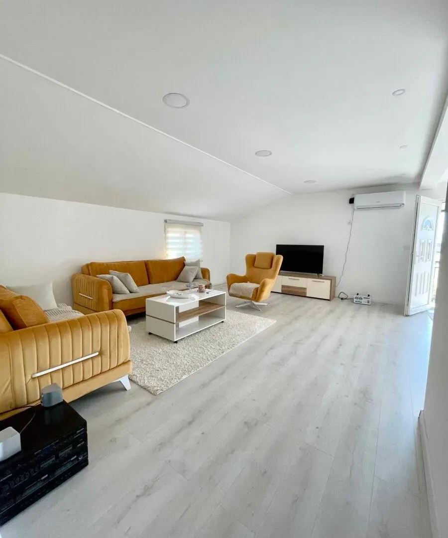 Izdavanje, dvosoban stan, 75m², Donji Kokoti, Podgorica