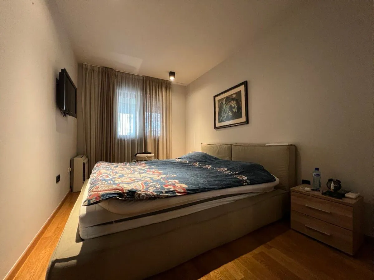Izdavanje, jednosoban stan, 50m², Tološi, Podgorica