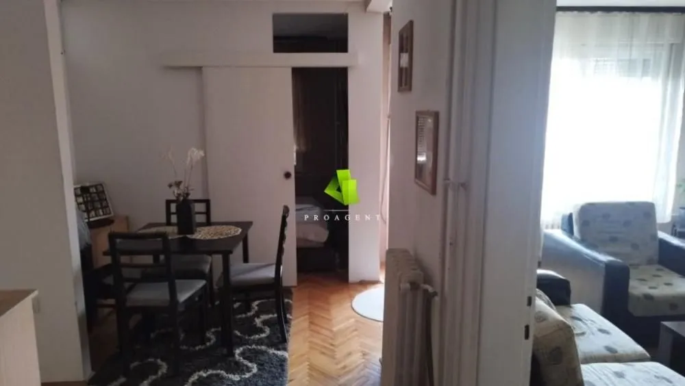 Prodaja, trosoban stan, 85m², Medijana, Niš