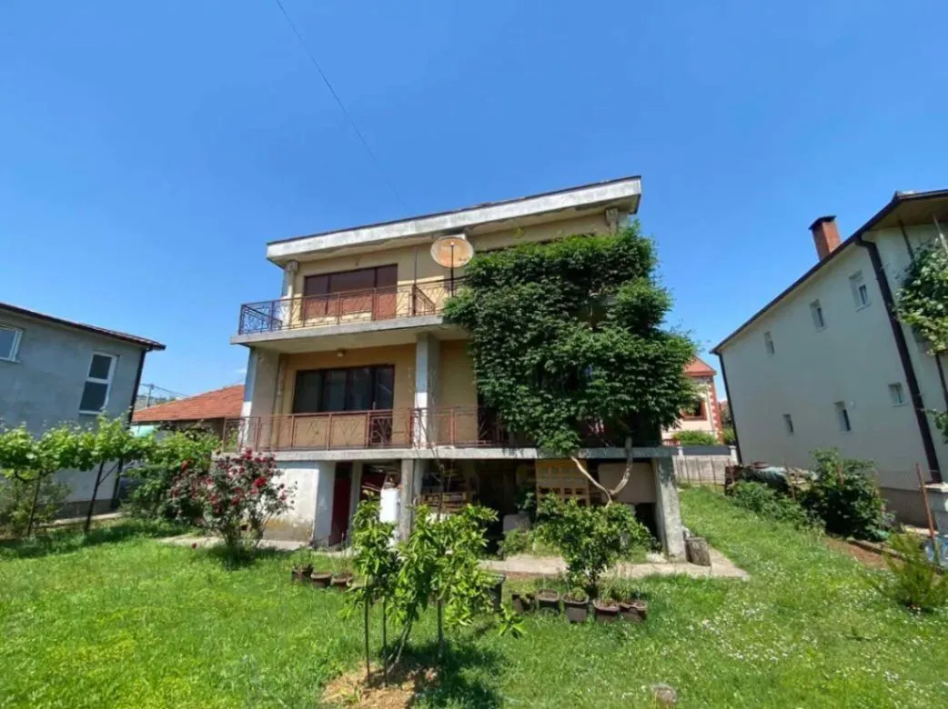 Prodaja, kuća, 296m², Podgorica, Crna Gora