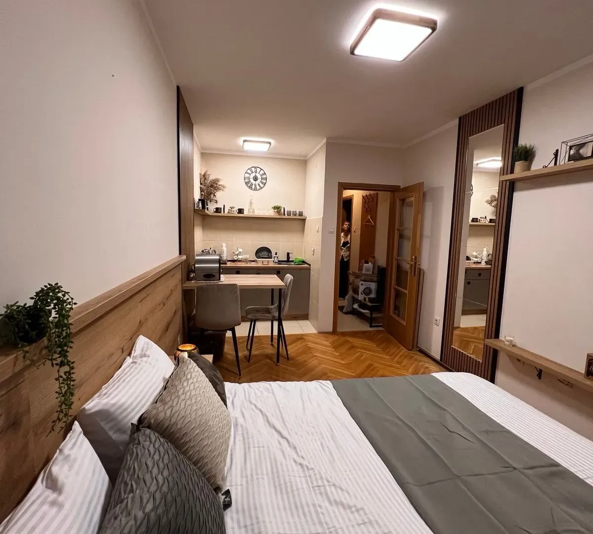 Prodaja, garsonjera, 24m², Blok 6, Podgorica