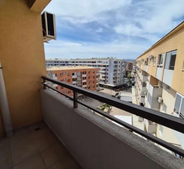 Izdavanje, jednosoban stan, 47m², Stari Aerodrom, Podgorica