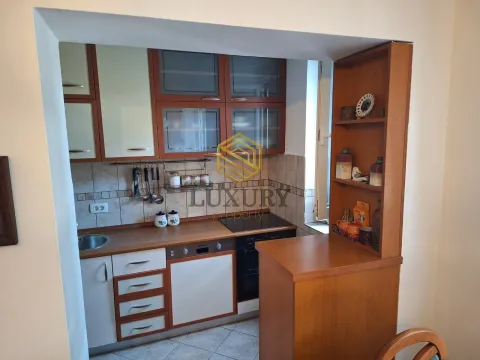 Izdavanje, dvosoban stan, 68m², Centar, Podgorica - image 5