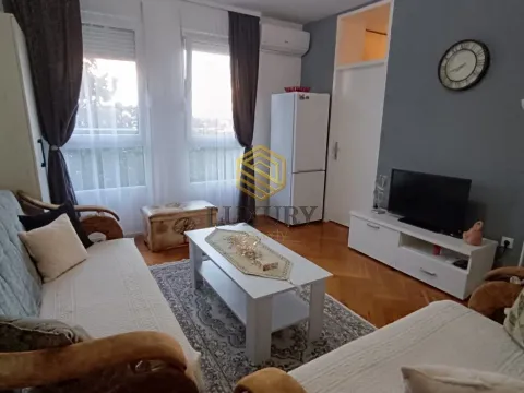 Rent, studio apartment, 25m², Stari Aerodrom, Podgorica - image 3