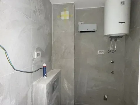 Prodaja, jednosoban stan, 42m², Stari Aerodrom, Podgorica - image 4