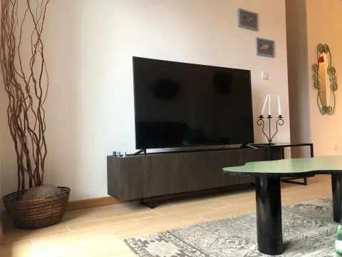 Izdavanje, jednosoban stan, 47m², Centar, Budva - image 5