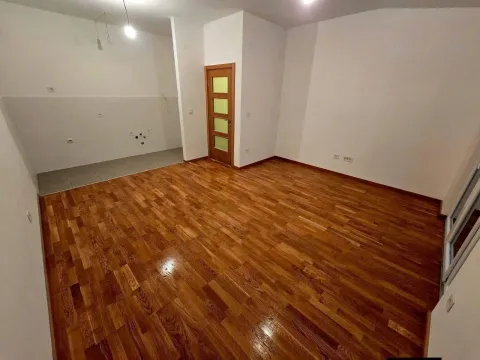 Sale, two bedroom apartment, 72m², Stari Aerodrom, Podgorica - image 4