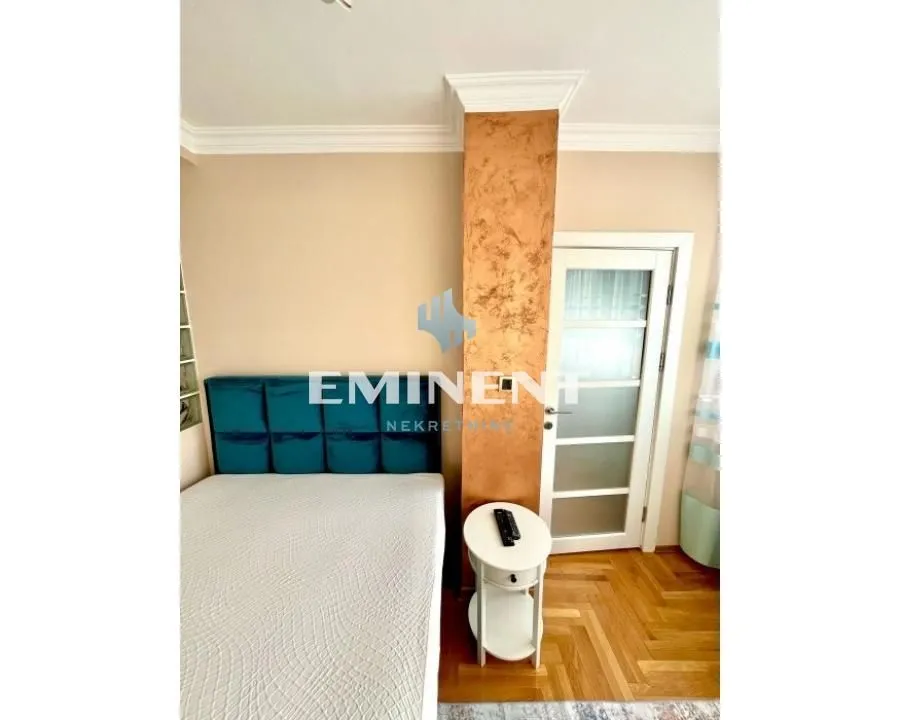Izdavanje, dvosoban stan, 50m², Južni Bulevar, Vračar Sve Podlokacije