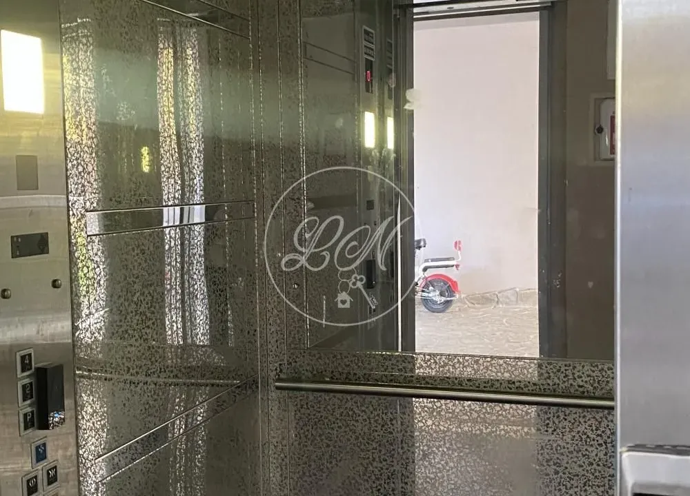 Prodaja, stan, 477m², Centar, Pančevo