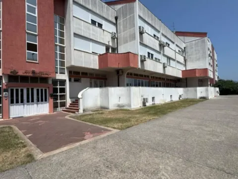 Izdavanje, dvosoban stan, 84m², Autobuska stanica, Podgorica - image 2