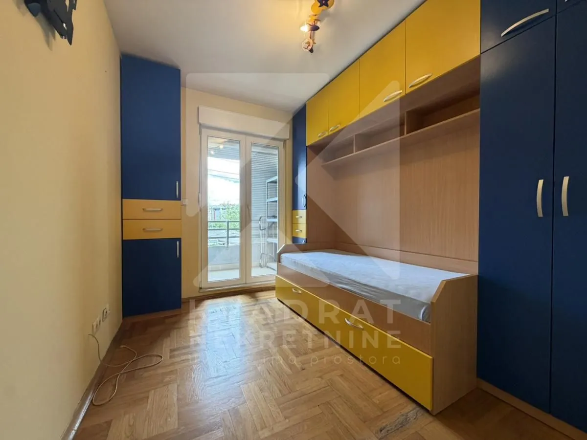Izdavanje, jednosoban stan, 37m², Stari Aerodrom, Podgorica