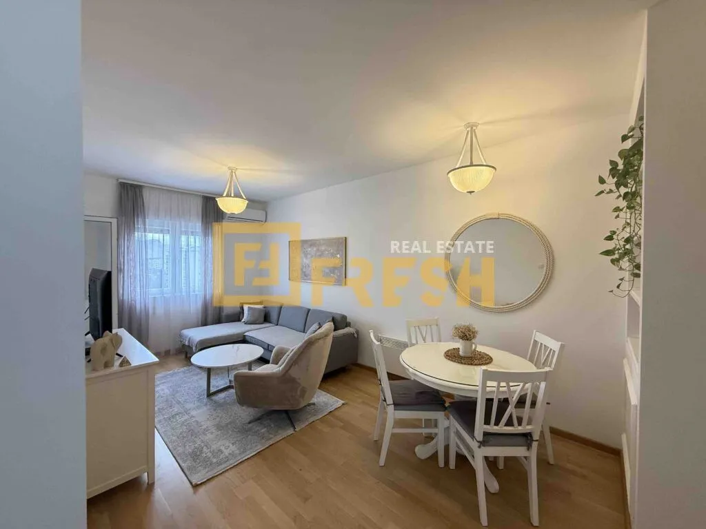 Izdavanje, jednosoban stan, 45m², Pobrežje, Podgorica