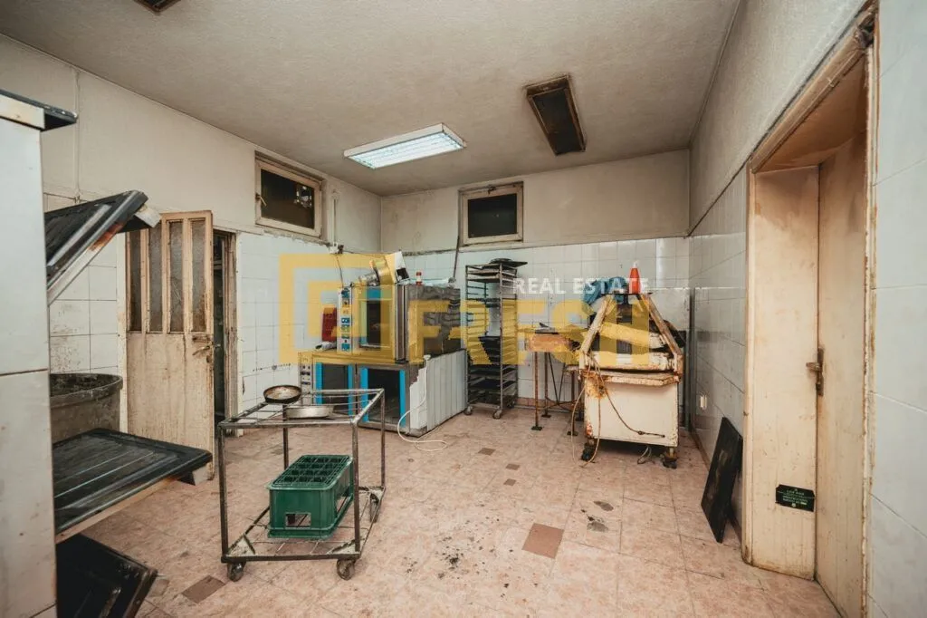 Rent, office space, 370m², Stari Aerodrom, Podgorica