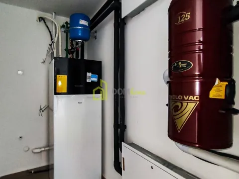 Izdavanje, trosoban stan, 143m², Centar, Podgorica - image 21