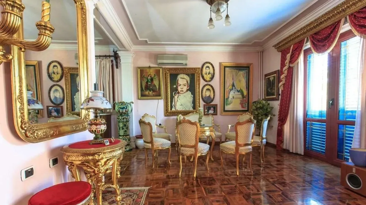 Sale, house, 400m², Šušanj, Bar