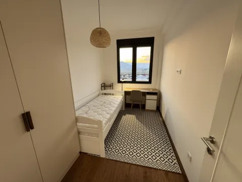 Izdavanje, trosoban stan, 96m², Tološka šuma, Podgorica - image 8