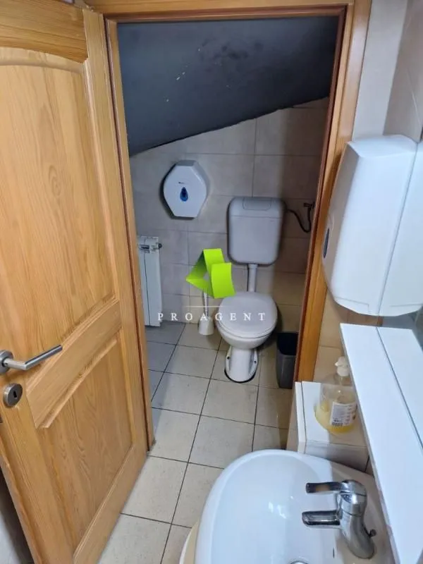 Rent, office space, 200m², Medijana, Niš