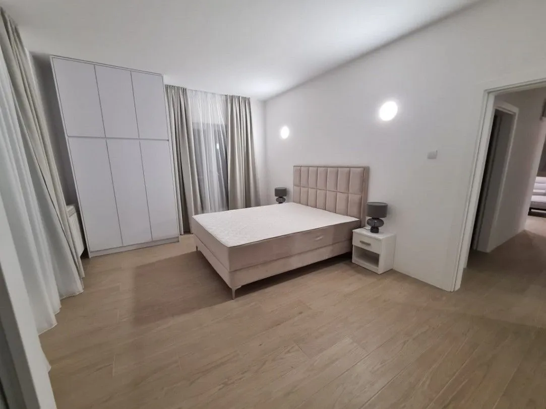 Prodaja, četvorosoban stan, 145m², Savski Venac, Beograd