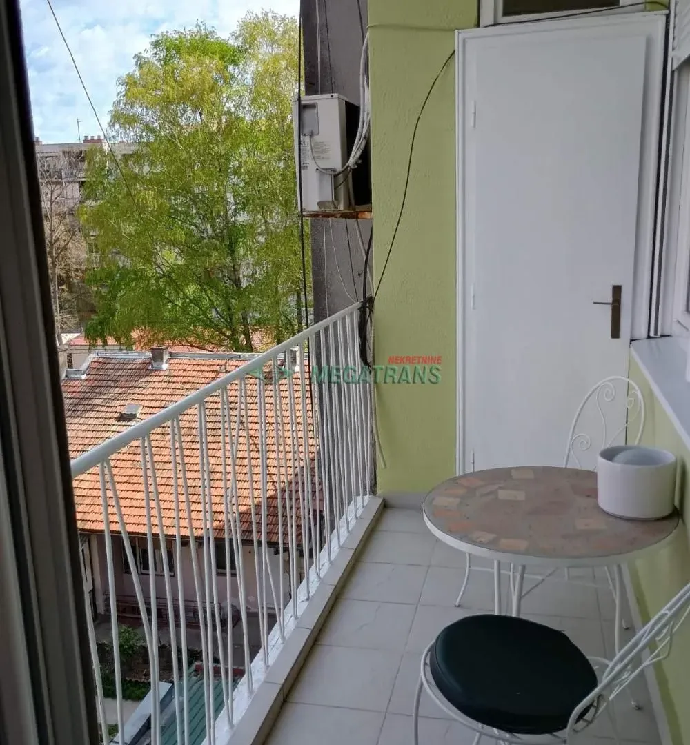 Izdavanje, trosoban stan, 74m², Novi Sad Sve Podlokacije, Novi Sad