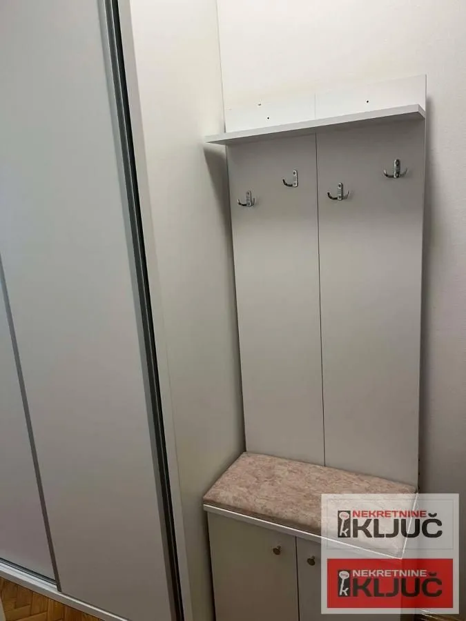 Izdavanje, garsonjera, 24m², Bulevar Oslobodjenja, Novi Sad Sve Podlokacije