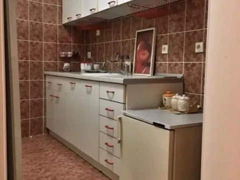 Izdavanje, garsonjera, 33m², Centar, Podgorica - image 4