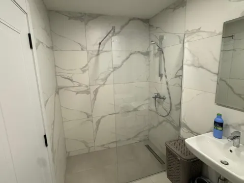 Izdavanje, jednosoban stan, 55m², Stari Aerodrom, Podgorica - image 11