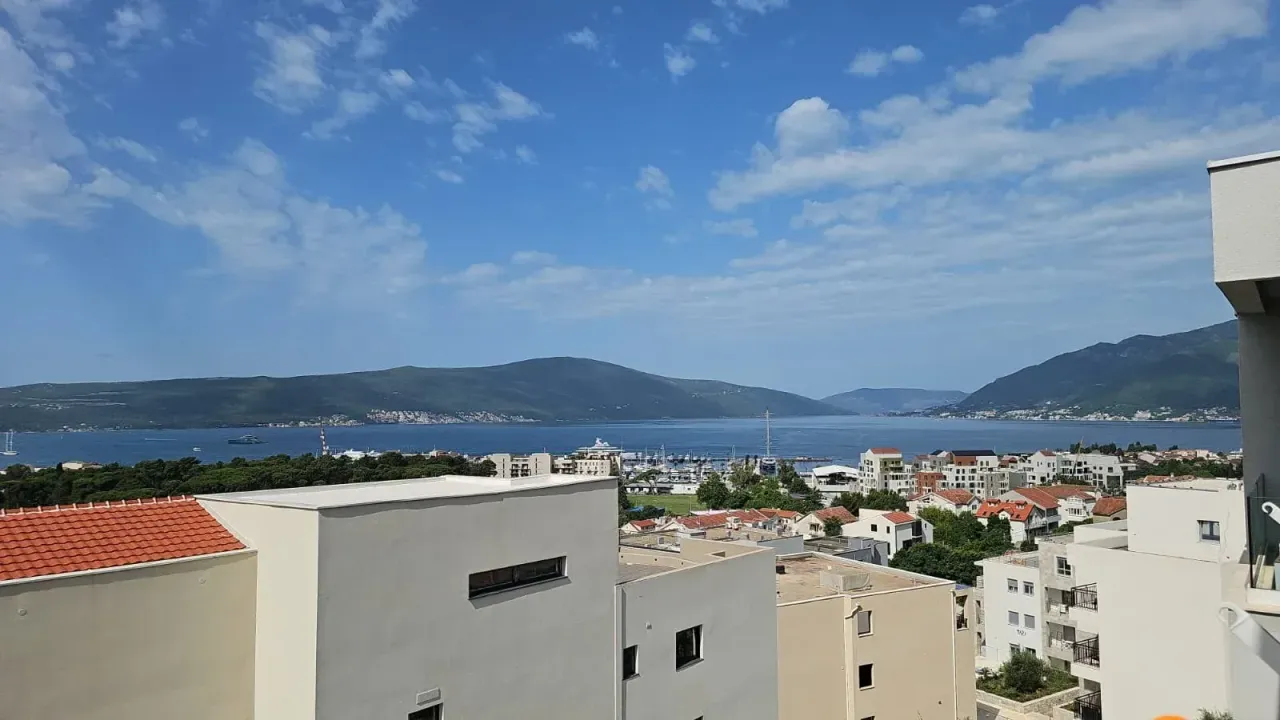Sale, two bedroom apartment, 80m², Tivat, Crna Gora