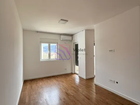 Izdavanje, dvosoban stan, 72m², Zagorič, Podgorica - image 2