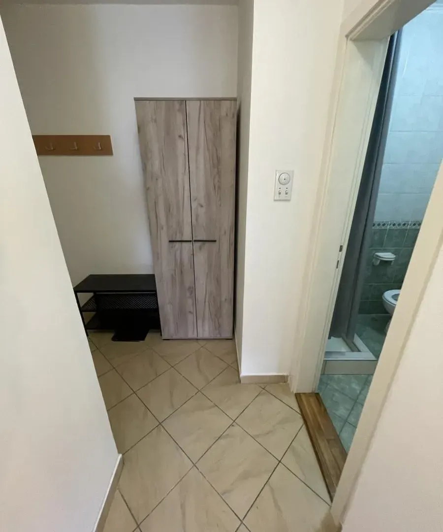 Prodaja, garsonjera, 24m², Grbavica, Novi Sad Sve Podlokacije