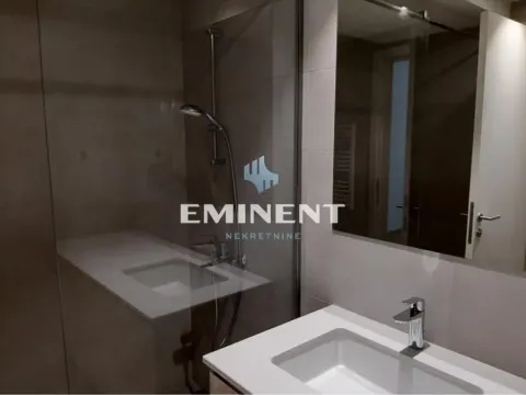 Izdavanje, trosoban stan, 82m², Savski Venac, Beograd - image 8