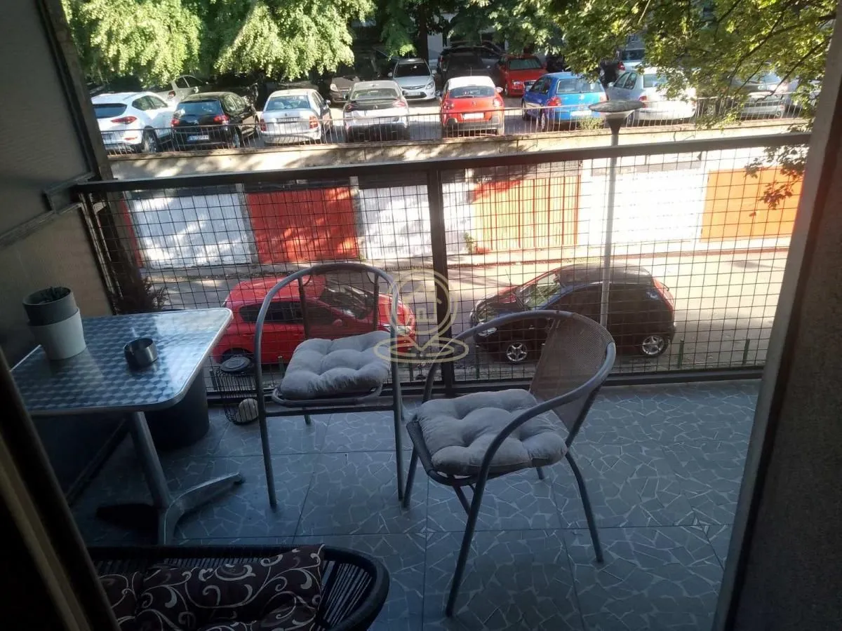 Izdavanje, trosoban stan, 78m², Južni Bulevar, Vračar Sve Podlokacije