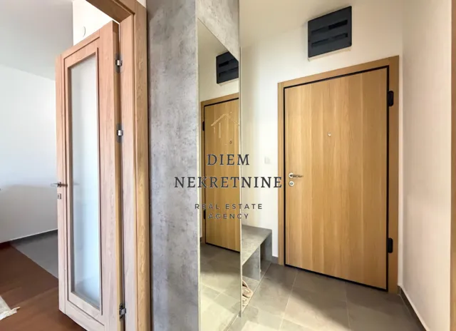 Izdavanje, jednosoban stan, 50m², Master Kvart, Podgorica