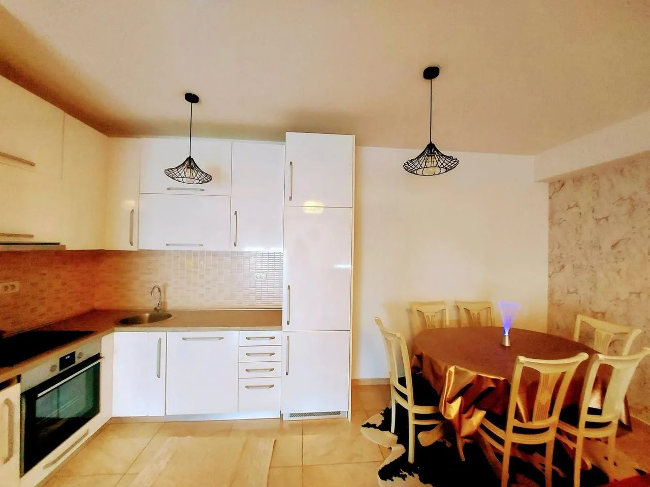Prodaja, dvosoban stan, 65m², Ljubović, Podgorica