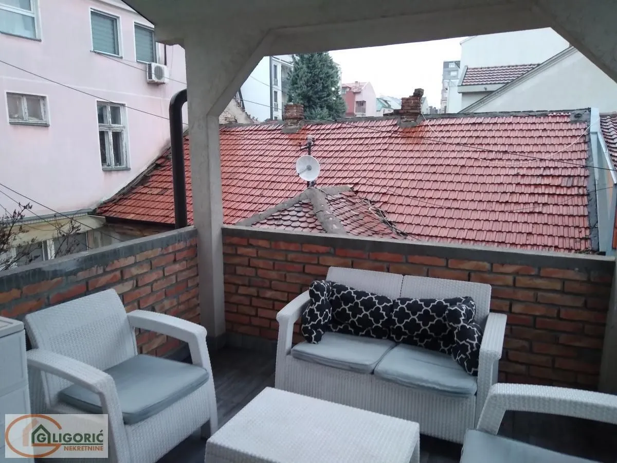 Sale, four bedroom apartment, 106m², Čubura, Beograd