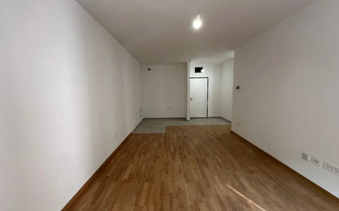 Izdavanje, jednosoban stan, 45m², Stari Aerodrom, Podgorica