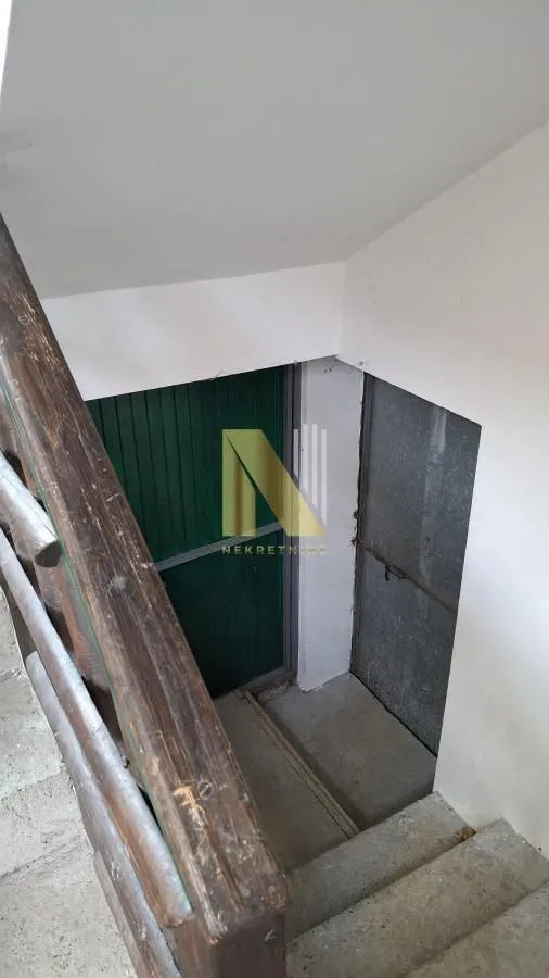 Sale, house, 450m², Veternik, Novi Sad Sve Podlokacije