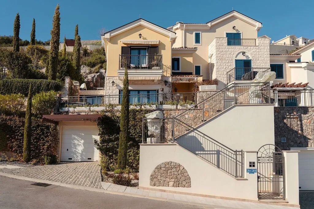 Sale, three bedroom apartment, 116m², Tivat, Crna Gora
