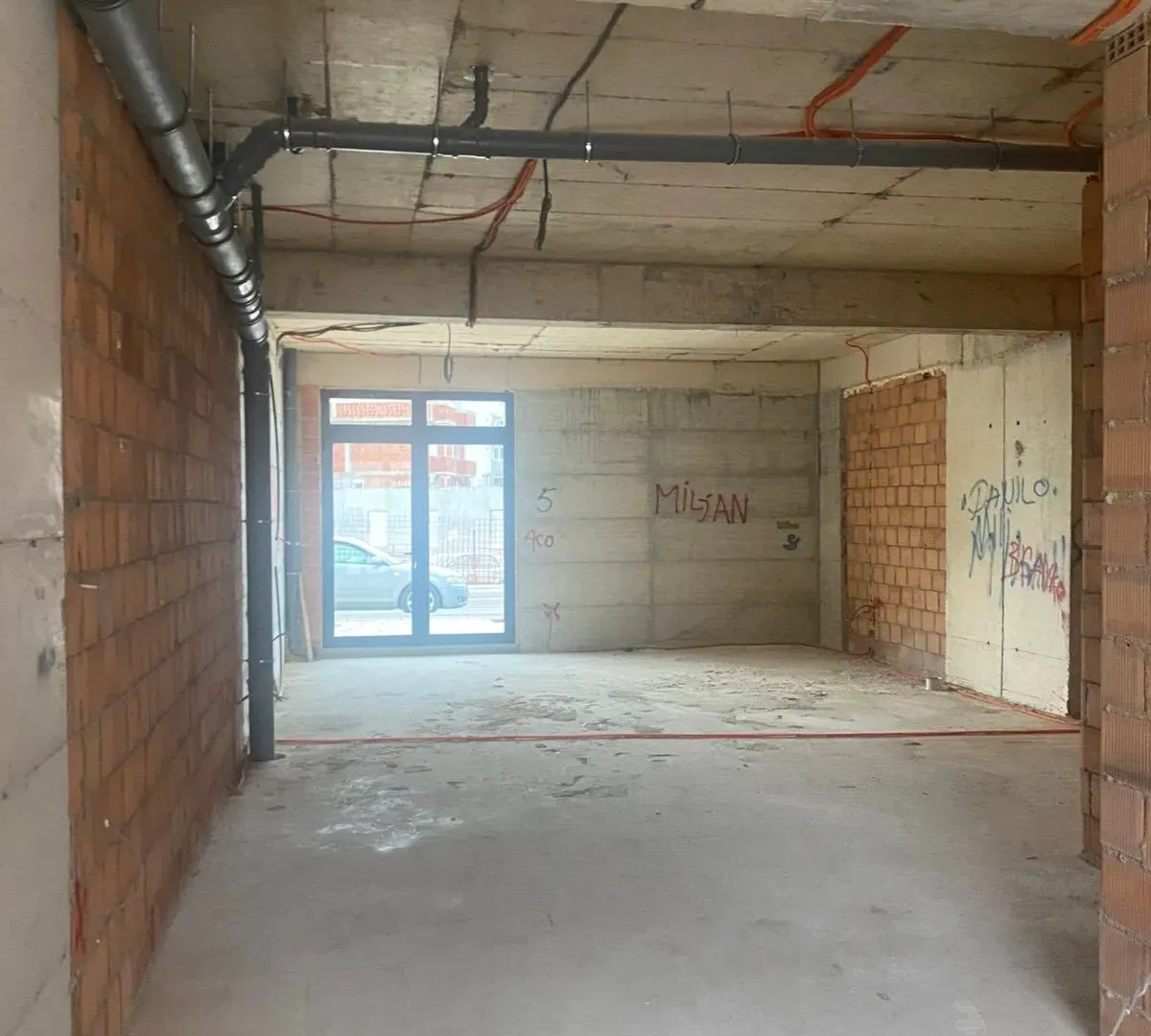 Rent, office space, 95m², Šušanj, Bar