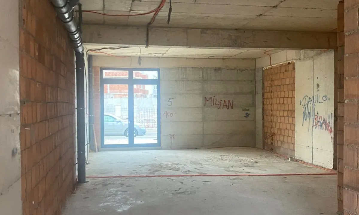 Rent, office space, 95m², Šušanj, Bar