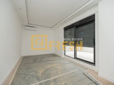 Sale, two bedroom apartment, 72m², Bečići, Budva - image 3