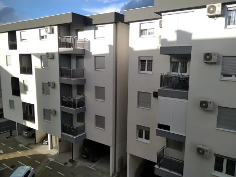 Izdavanje, jednosoban stan, 48m², Dalmatinska ulica, Podgorica - image 7