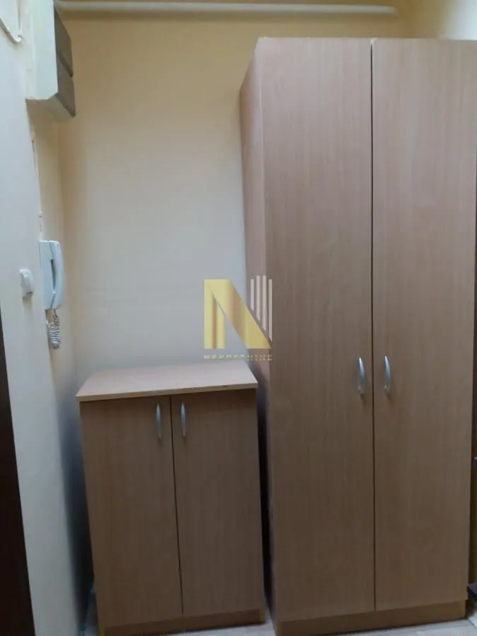 Izdavanje, jednosoban stan, 32m², Centar, Novi Sad