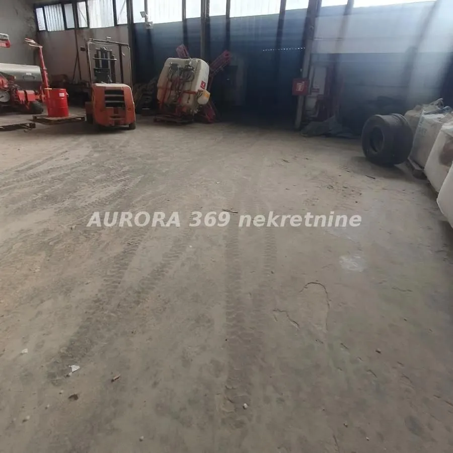Rent, office space, 1000m², Irig, Srbija