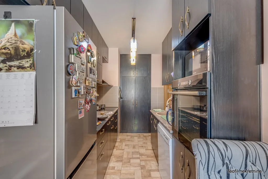 Sale, two bedroom apartment, 84m², Vračar, Šid