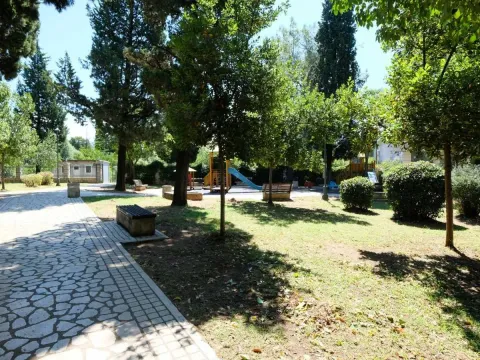 Rent, three bedroom apartment, 119m², Podgorica, Crna Gora - image 18